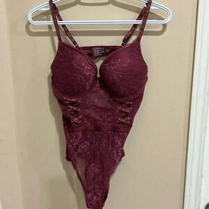 (14)BCBG lace  bodysuit